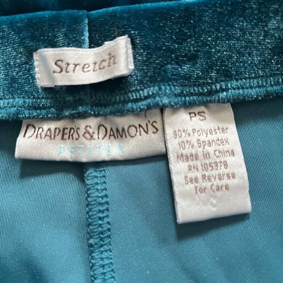 Drapers and Damon’s set of pants and sleeves less top in velour - Picture 3 of 6